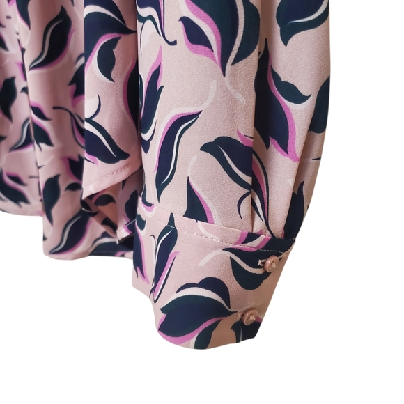 Ann Taylor Blouse Floral Abstract Pretty in Pink - Picture 6 of 12
